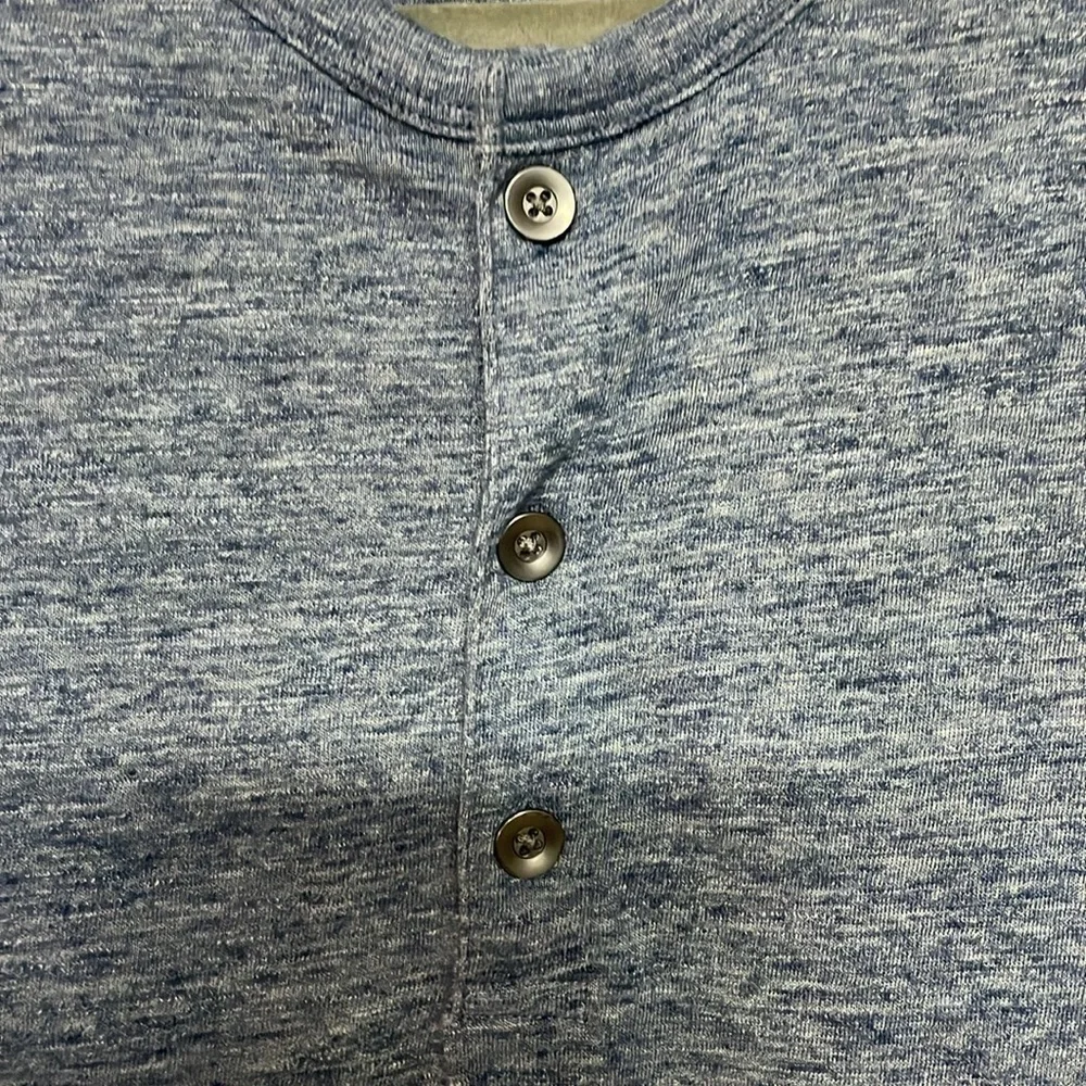 Banana Republic Size Large Blue Three Button Henley Long Sleeve Soft Shirt